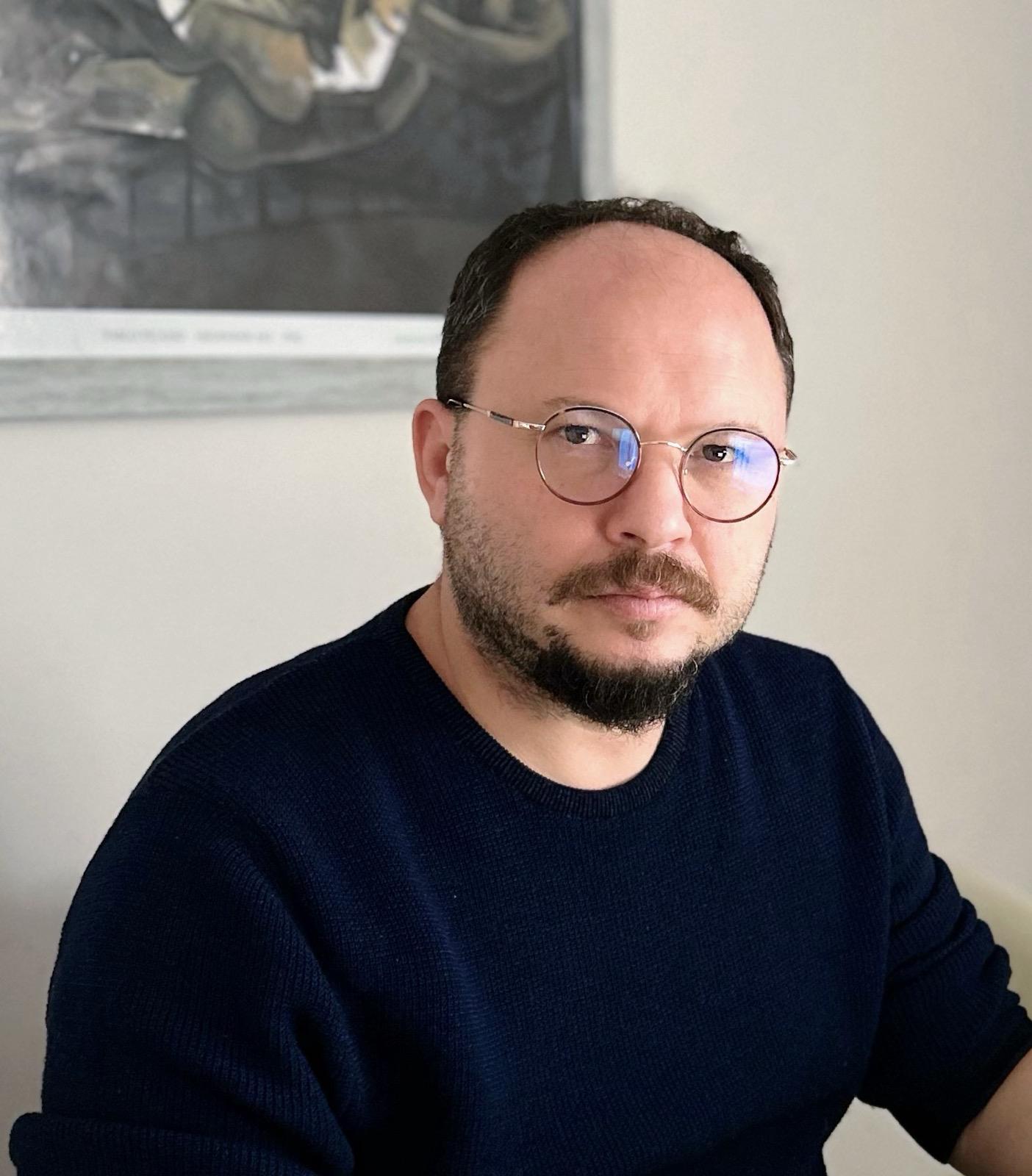 Doç.Dr.Hüseyin ÖZÇINAR